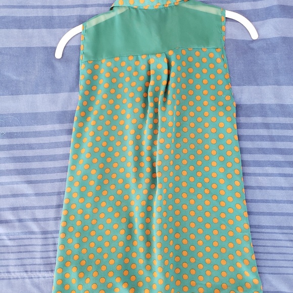 Light comfy Egde dressy polka-dot button up - Picture 4 of 4